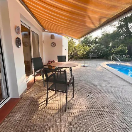 Chalet Familiar Con Piscina En Binixica *